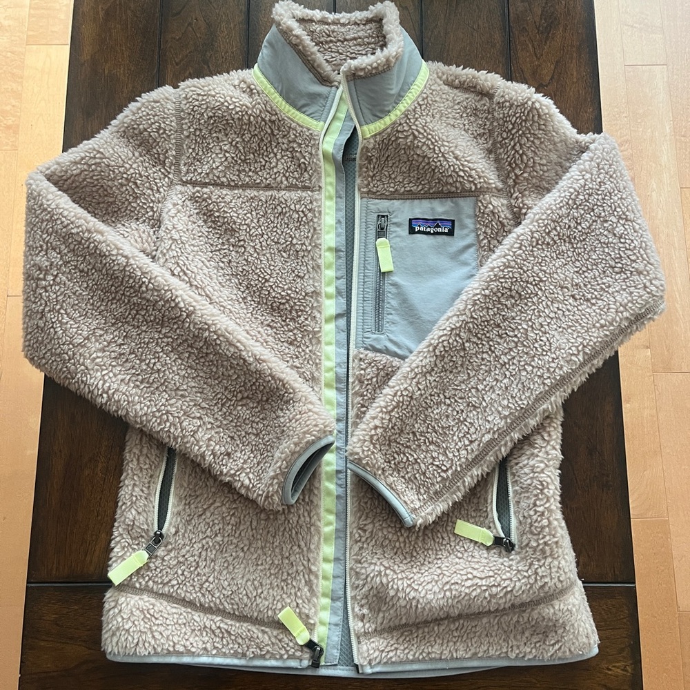 Patagonia Woman's Classic Retro-X Fleece Jacket